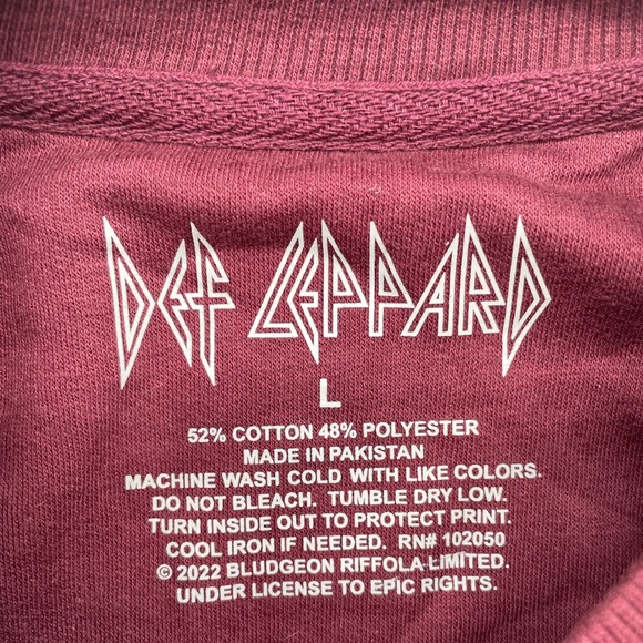 Def Leppard Maroon Sweatshirt Sweater Women’s Size Medium or Juniors Size Large - Picture 5 of 5